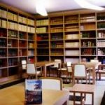 La biblioteca - sala lettura 